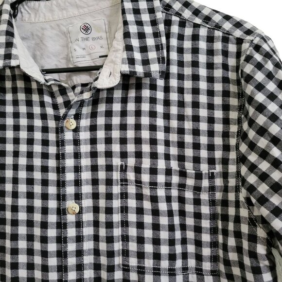 On the Byas Button Up Shirt Mens Size Large Gingham Short Sleeve Black White - Picture 3 of 5